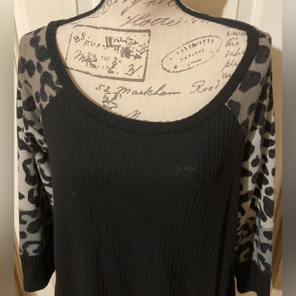 Ladies Size Small Bibi Waffle Knitted Blouse - Picture 4 of 15